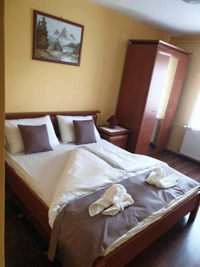 Anda Vendeghaz Hotel Harkany Bagian luar foto