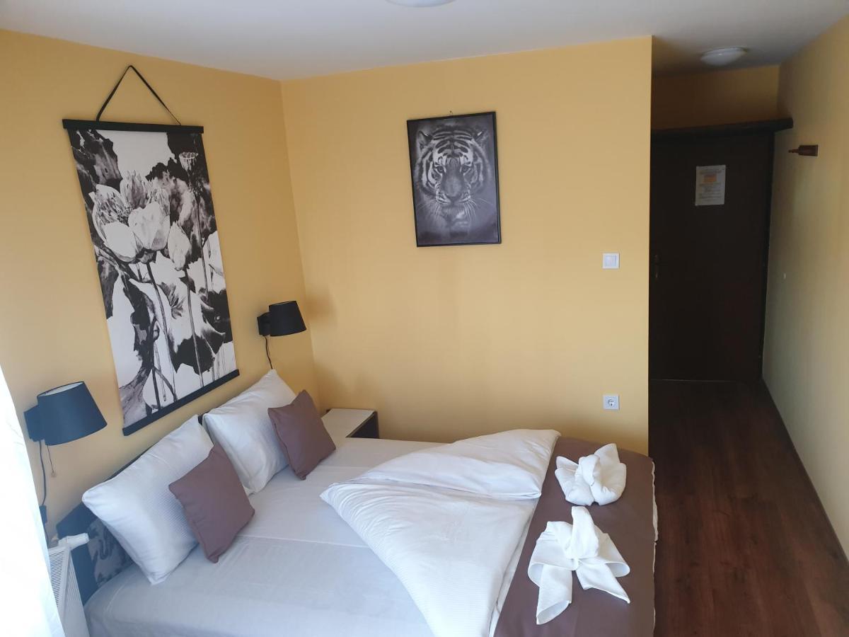 Anda Vendeghaz Hotel Harkany Bagian luar foto