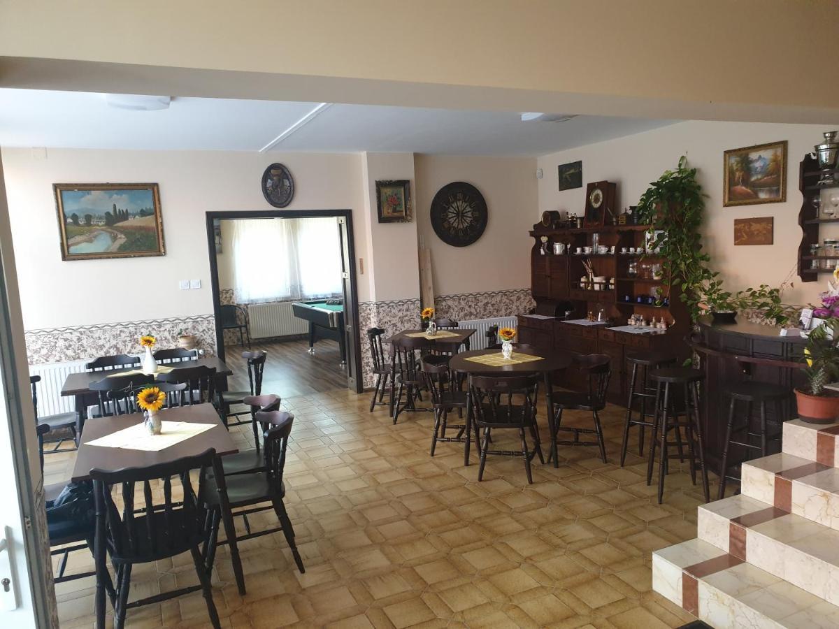 Anda Vendeghaz Hotel Harkany Bagian luar foto