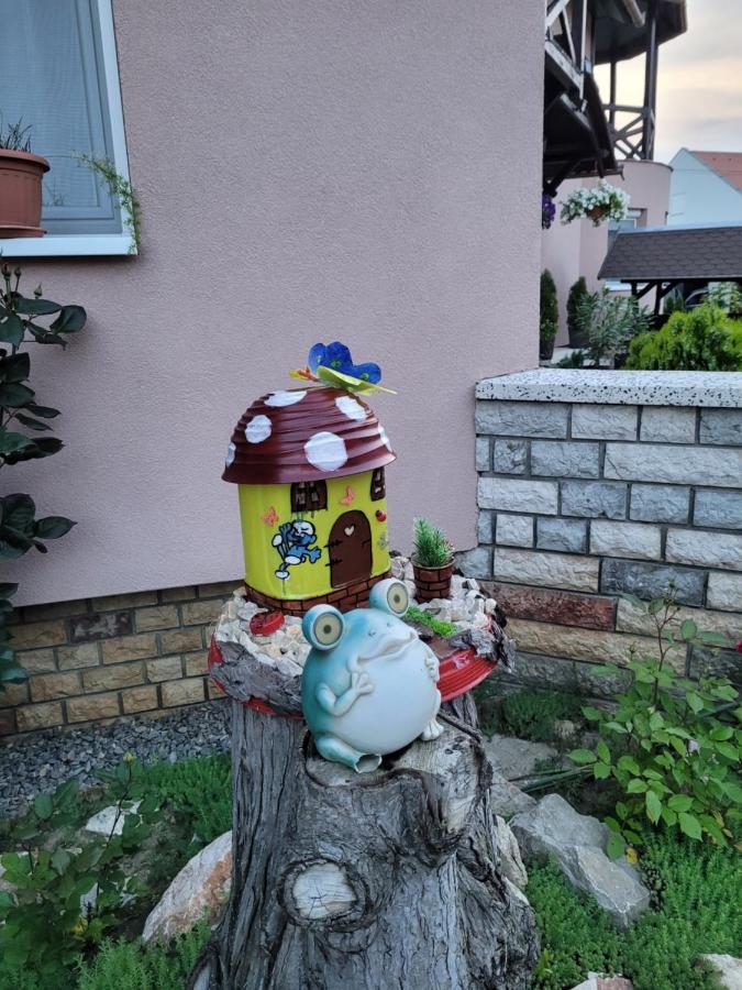 Anda Vendeghaz Hotel Harkany Bagian luar foto